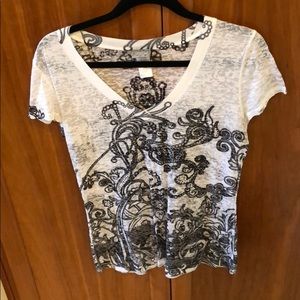 Nearly new Daytrip Tee. White and black.